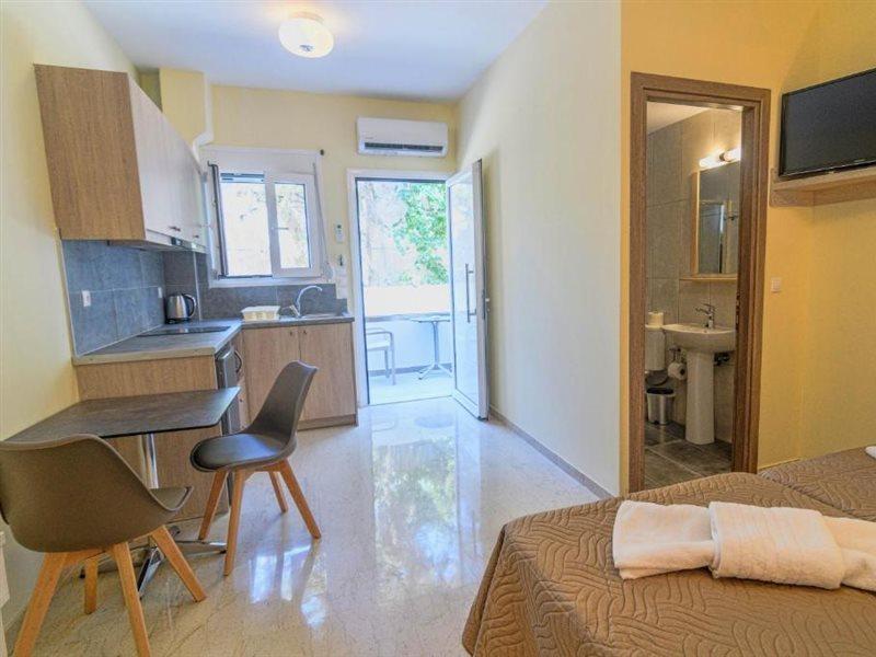 Varvaras Diamond Hotel Platanes  Bagian luar foto