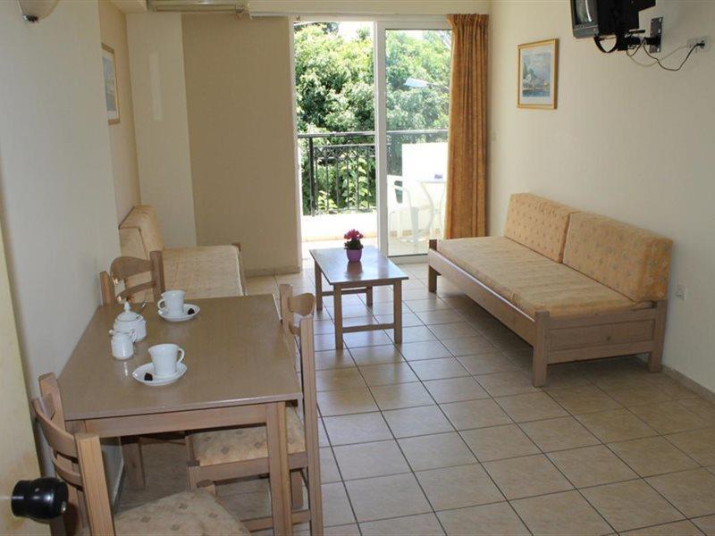 Varvaras Diamond Hotel Platanes  Bagian luar foto